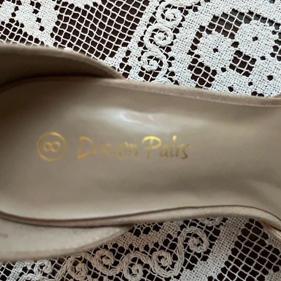 Like New Dream Pairs Sandals Size 8 - Picture 3 of 9